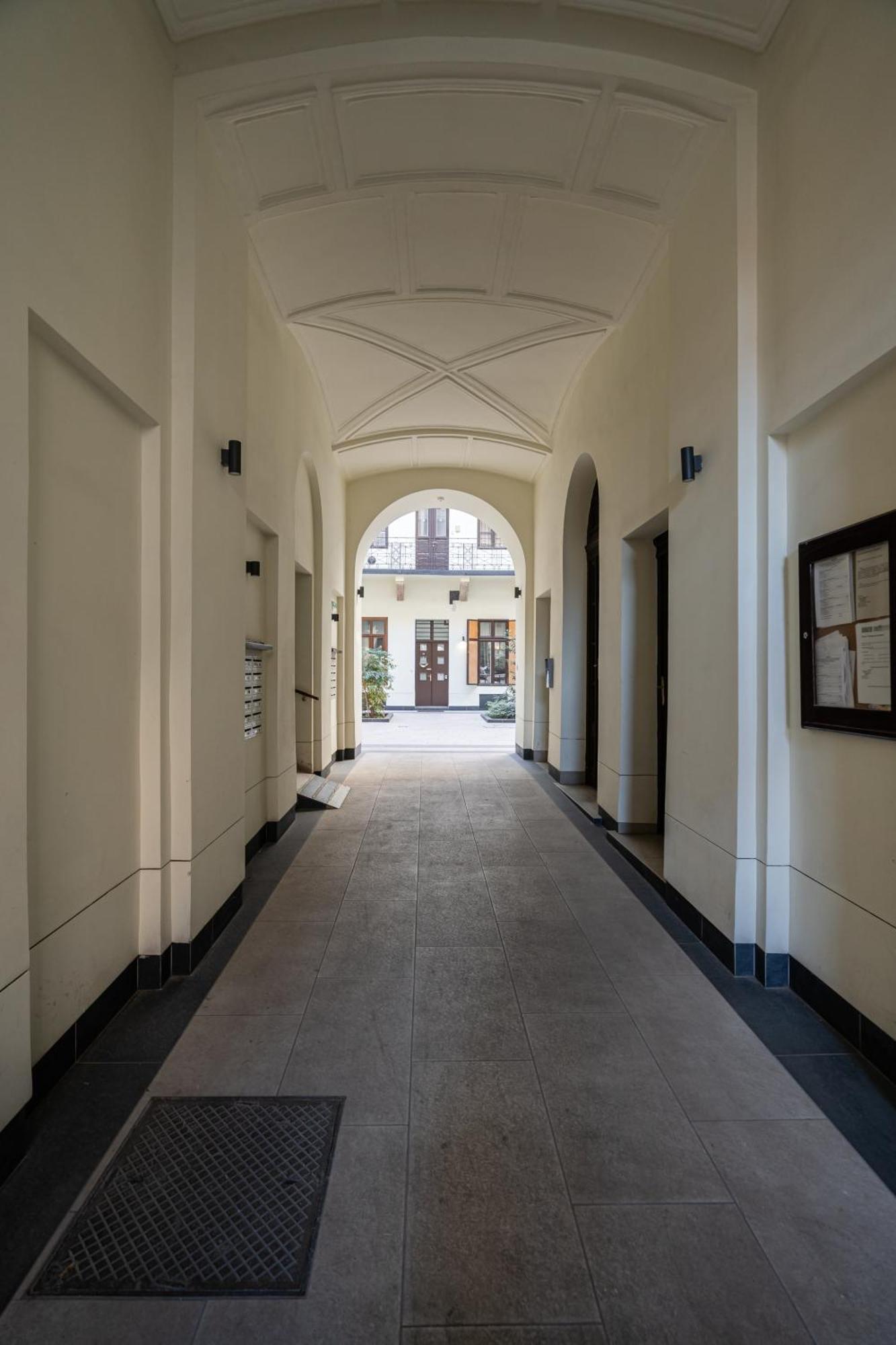 Kiraly 44 Luxury Apartment With Free Parking Budapest Kültér fotó