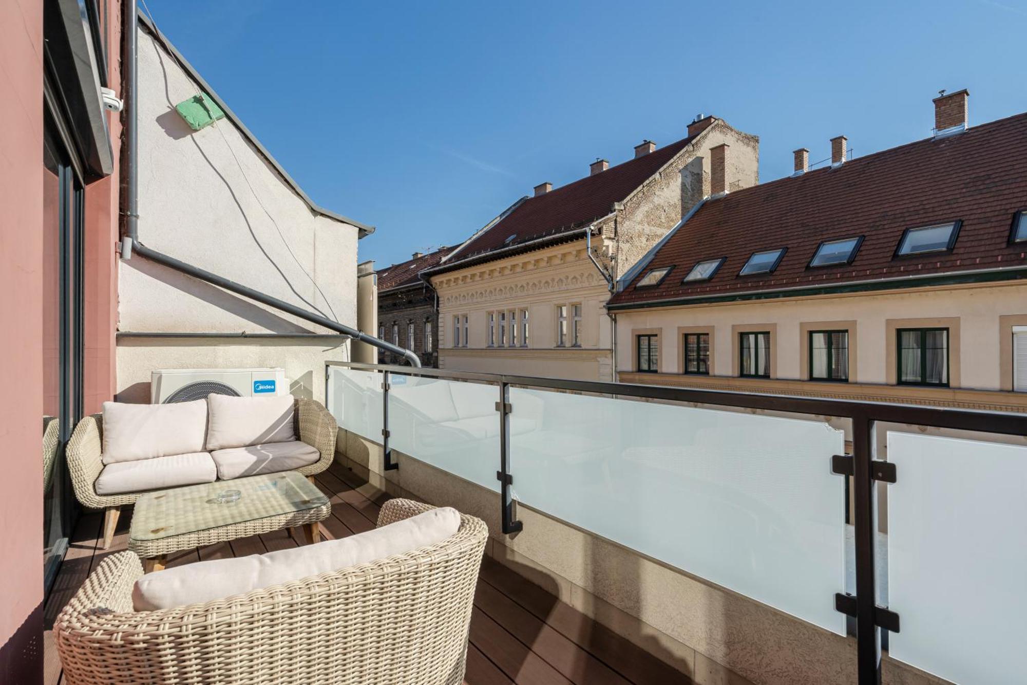 Kiraly 44 Luxury Apartment With Free Parking Budapest Kültér fotó
